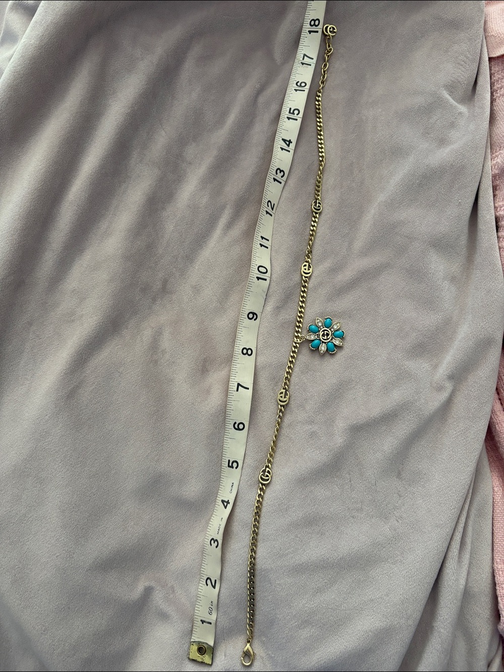 Gucci Old Gold-Tone Necklace with Turquoise Flower Motif - Picture 6 of 7